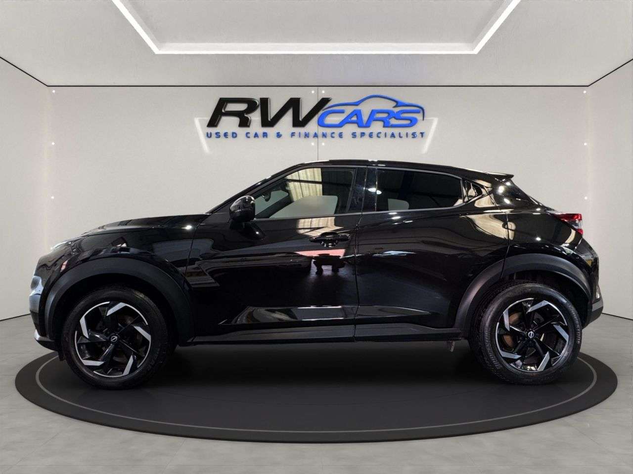 A 2023 NISSAN JUKE 1.0 DIG-T N-Connecta SUV 5dr Petrol Manual Euro 6 (s/s) (114 ps) A 2023 NISSAN JUKE 1.0 DIG-T N-Connecta SUV 5dr Petrol Manual Euro 6 (s/s) (114 ps)