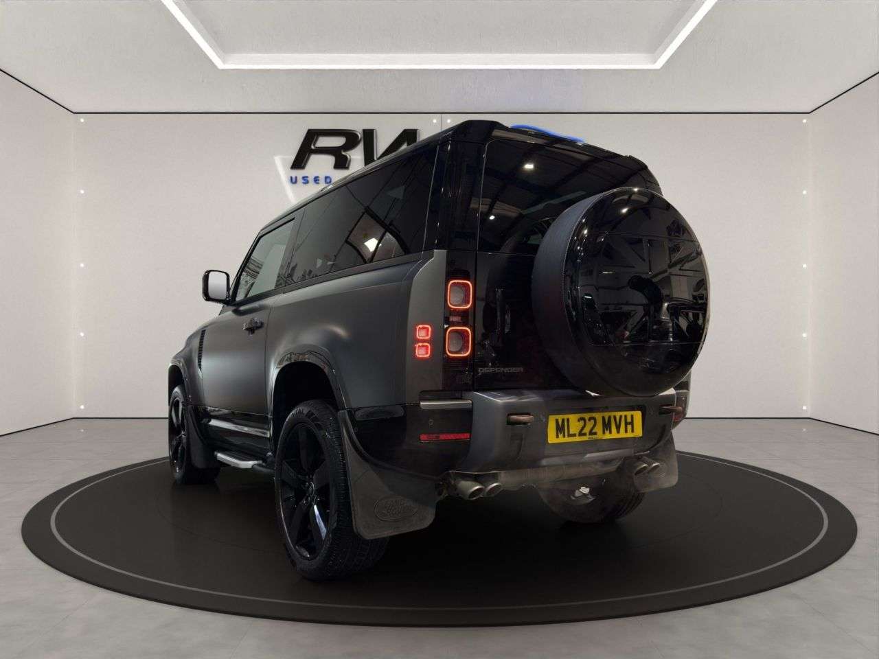 A 2022 LAND ROVER DEFENDER V8 CARPATHIAN EDITION A 2022 LAND ROVER DEFENDER V8 CARPATHIAN EDITION