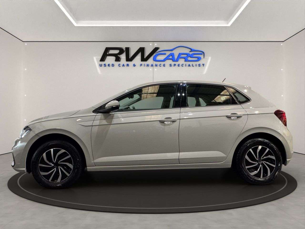 A 2023 VOLKSWAGEN POLO 1.0 EVO Life Hatchback 5dr Petrol Manual Euro 6 (s/s) (80 ps) A 2023 VOLKSWAGEN POLO 1.0 EVO Life Hatchback 5dr Petrol Manual Euro 6 (s/s) (80 ps)