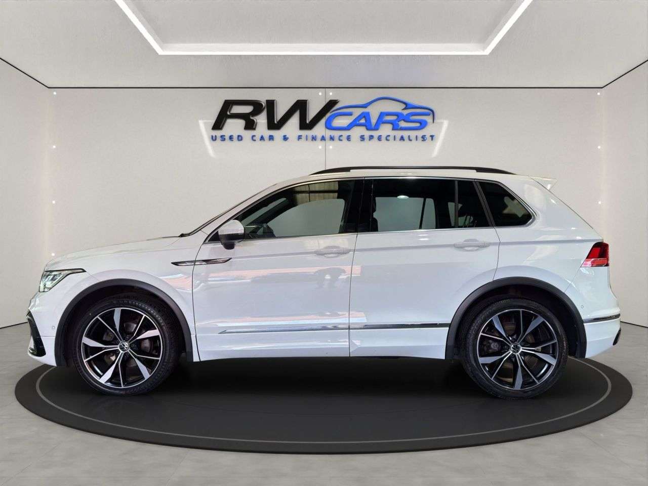 A 2023 VOLKSWAGEN TIGUAN 1.5 TSI R-Line SUV 5dr Petrol DSG Euro 6 (s/s) (150 ps) A 2023 VOLKSWAGEN TIGUAN 1.5 TSI R-Line SUV 5dr Petrol DSG Euro 6 (s/s) (150 ps)