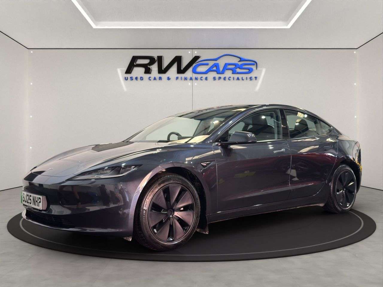 A 2025 TESLA MODEL 3 Saloon 4dr Electric Auto RWD (208 ps) A 2025 TESLA MODEL 3 Saloon 4dr Electric Auto RWD (208 ps)