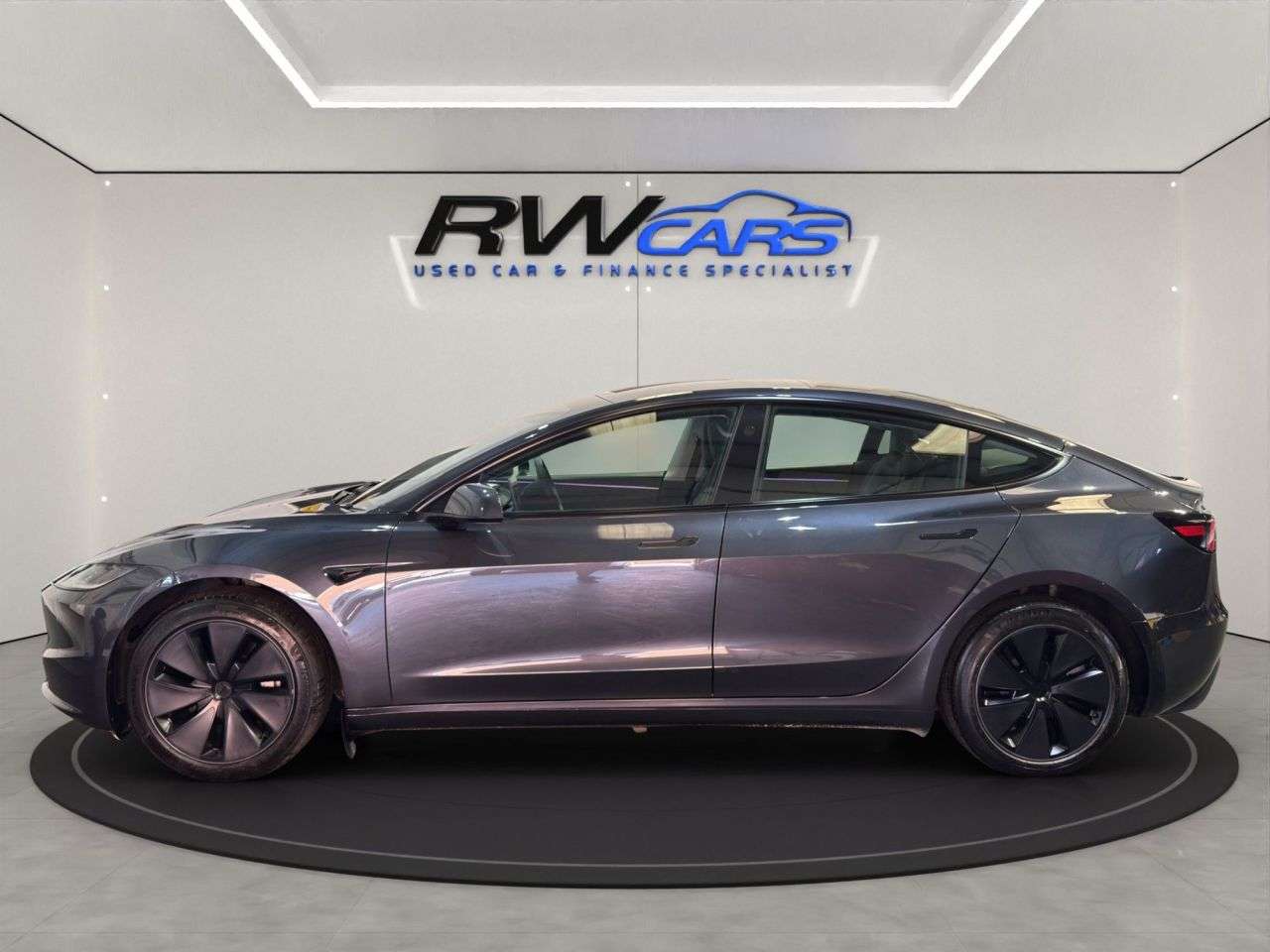 A 2025 TESLA MODEL 3 Saloon 4dr Electric Auto RWD (208 ps) A 2025 TESLA MODEL 3 Saloon 4dr Electric Auto RWD (208 ps)