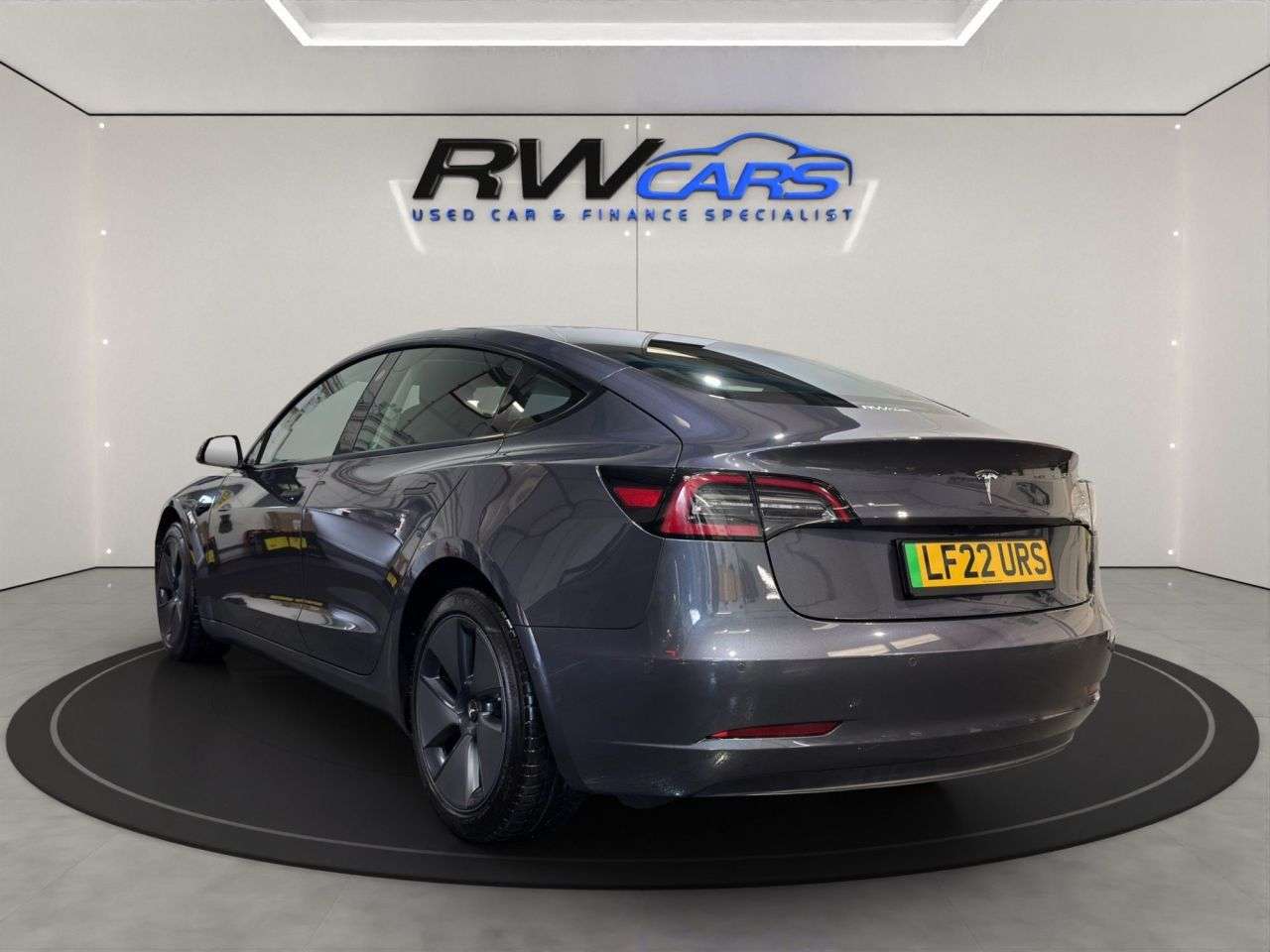 A 2022 TESLA MODEL 3 Standard Range Plus Saloon 4dr Electric Auto RWD (241 bhp) A 2022 TESLA MODEL 3 Standard Range Plus Saloon 4dr Electric Auto RWD (241 bhp)