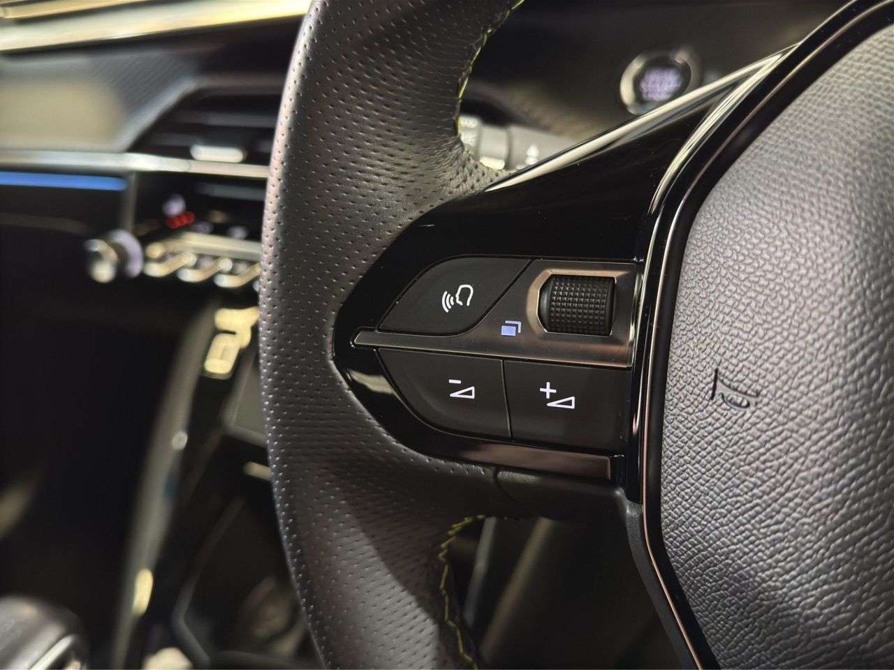 2021 PEUGEOT 2008 2021 PEUGEOT 2008