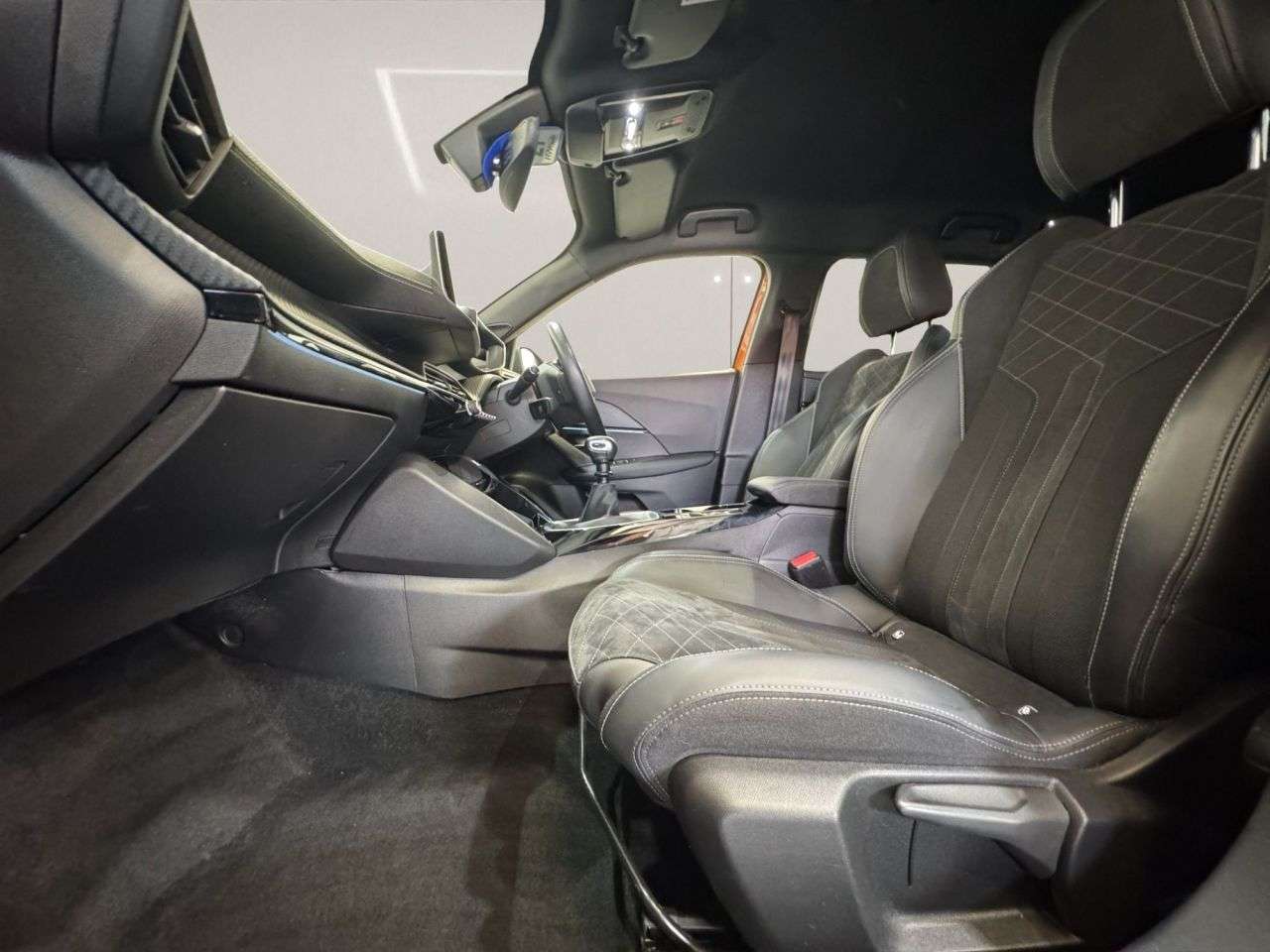 2021 PEUGEOT 2008 2021 PEUGEOT 2008