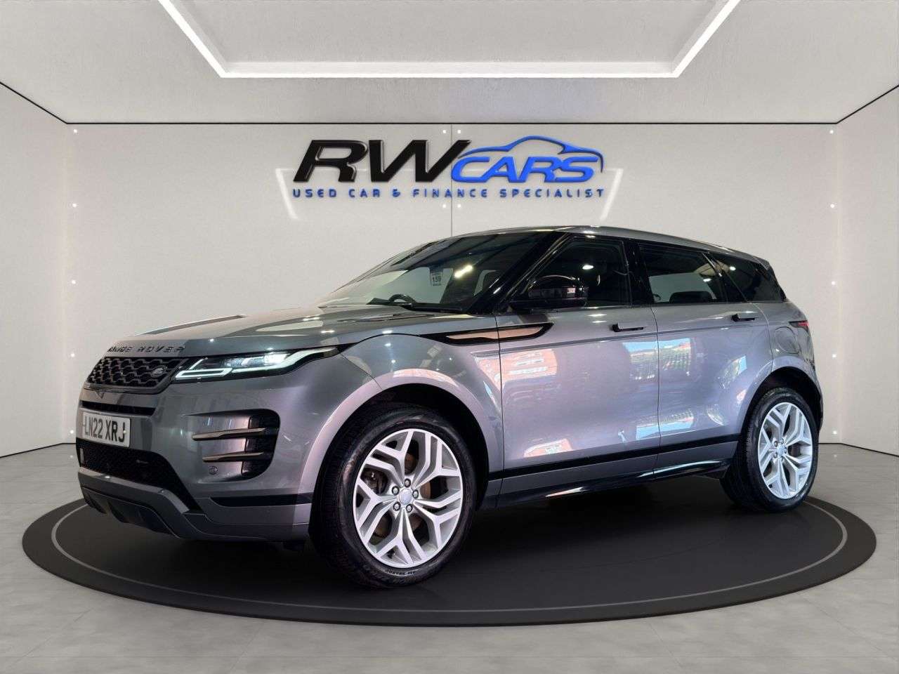 A 2022 LAND ROVER RANGE ROVER EVOQUE 1.5 P300e 12.2kWh R-Dynamic SE SUV 5dr Petrol Plug-in Hybrid Auto 4WD Euro A 2022 LAND ROVER RANGE ROVER EVOQUE 1.5 P300e 12.2kWh R-Dynamic SE SUV 5dr Petrol Plug-in Hybrid Auto 4WD Euro