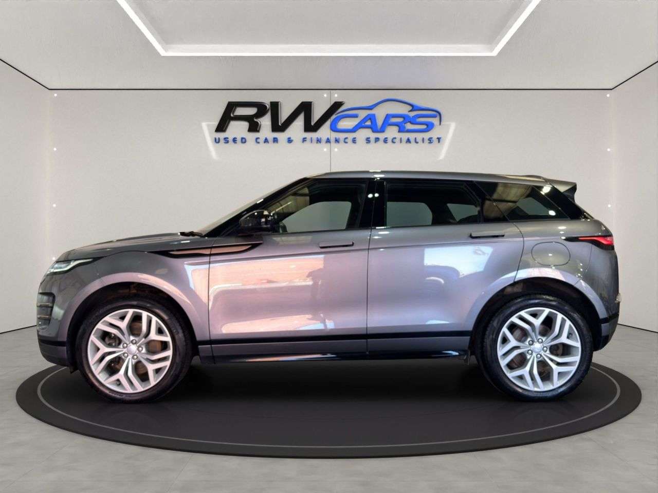 A 2022 LAND ROVER RANGE ROVER EVOQUE 1.5 P300e 12.2kWh R-Dynamic SE SUV 5dr Petrol Plug-in Hybrid Auto 4WD Euro A 2022 LAND ROVER RANGE ROVER EVOQUE 1.5 P300e 12.2kWh R-Dynamic SE SUV 5dr Petrol Plug-in Hybrid Auto 4WD Euro