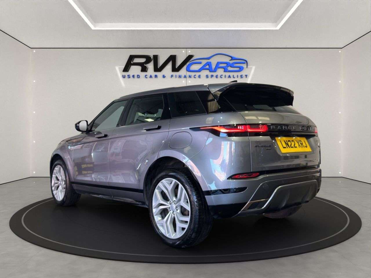 A 2022 LAND ROVER RANGE ROVER EVOQUE 1.5 P300e 12.2kWh R-Dynamic SE SUV 5dr Petrol Plug-in Hybrid Auto 4WD Euro A 2022 LAND ROVER RANGE ROVER EVOQUE 1.5 P300e 12.2kWh R-Dynamic SE SUV 5dr Petrol Plug-in Hybrid Auto 4WD Euro
