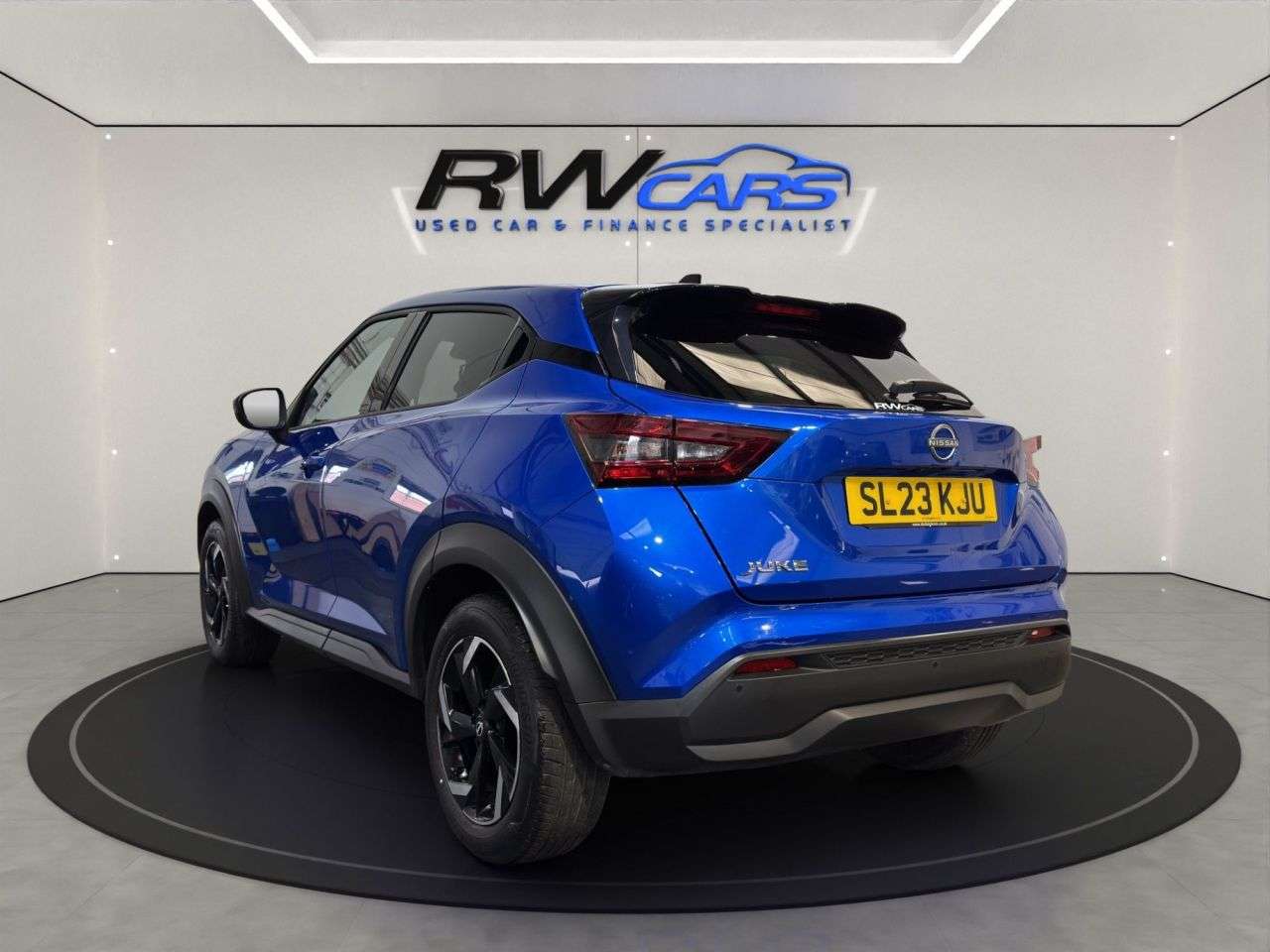 A 2023 NISSAN JUKE 1.0 DIG-T N-Connecta SUV 5dr Petrol DCT Auto Euro 6 (s/s) (114 ps) A 2023 NISSAN JUKE 1.0 DIG-T N-Connecta SUV 5dr Petrol DCT Auto Euro 6 (s/s) (114 ps)