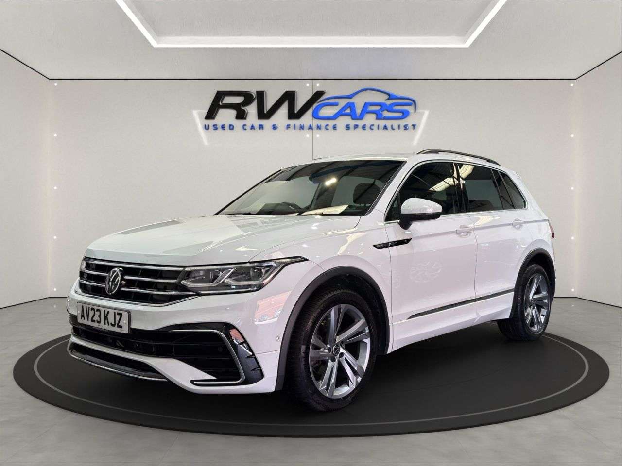 A 2023 VOLKSWAGEN TIGUAN 1.5 TSI R-Line Edition SUV 5dr Petrol DSG Euro 6 (s/s) (150 ps) A 2023 VOLKSWAGEN TIGUAN 1.5 TSI R-Line Edition SUV 5dr Petrol DSG Euro 6 (s/s) (150 ps)