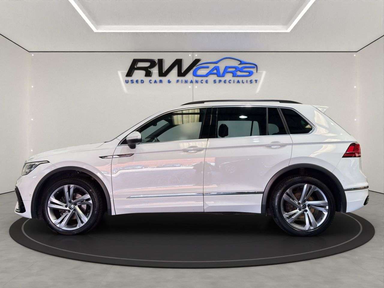 A 2023 VOLKSWAGEN TIGUAN 1.5 TSI R-Line Edition SUV 5dr Petrol DSG Euro 6 (s/s) (150 ps) A 2023 VOLKSWAGEN TIGUAN 1.5 TSI R-Line Edition SUV 5dr Petrol DSG Euro 6 (s/s) (150 ps)