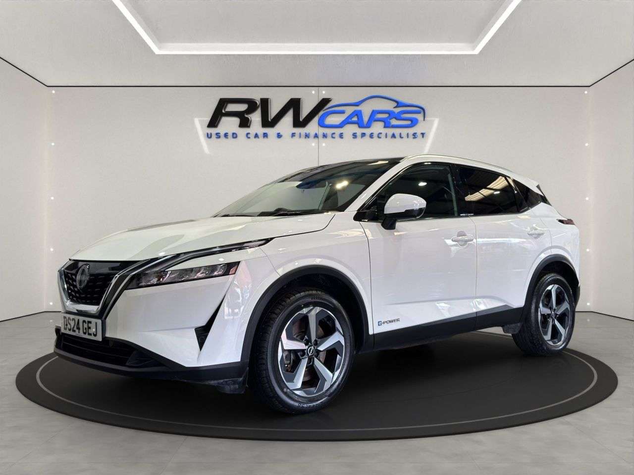 A 2024 NISSAN QASHQAI 1.5 h e-POWER N-Connecta SUV 5dr Petrol Hybrid Auto Euro 6 (s/s) (190 ps) A 2024 NISSAN QASHQAI 1.5 h e-POWER N-Connecta SUV 5dr Petrol Hybrid Auto Euro 6 (s/s) (190 ps)