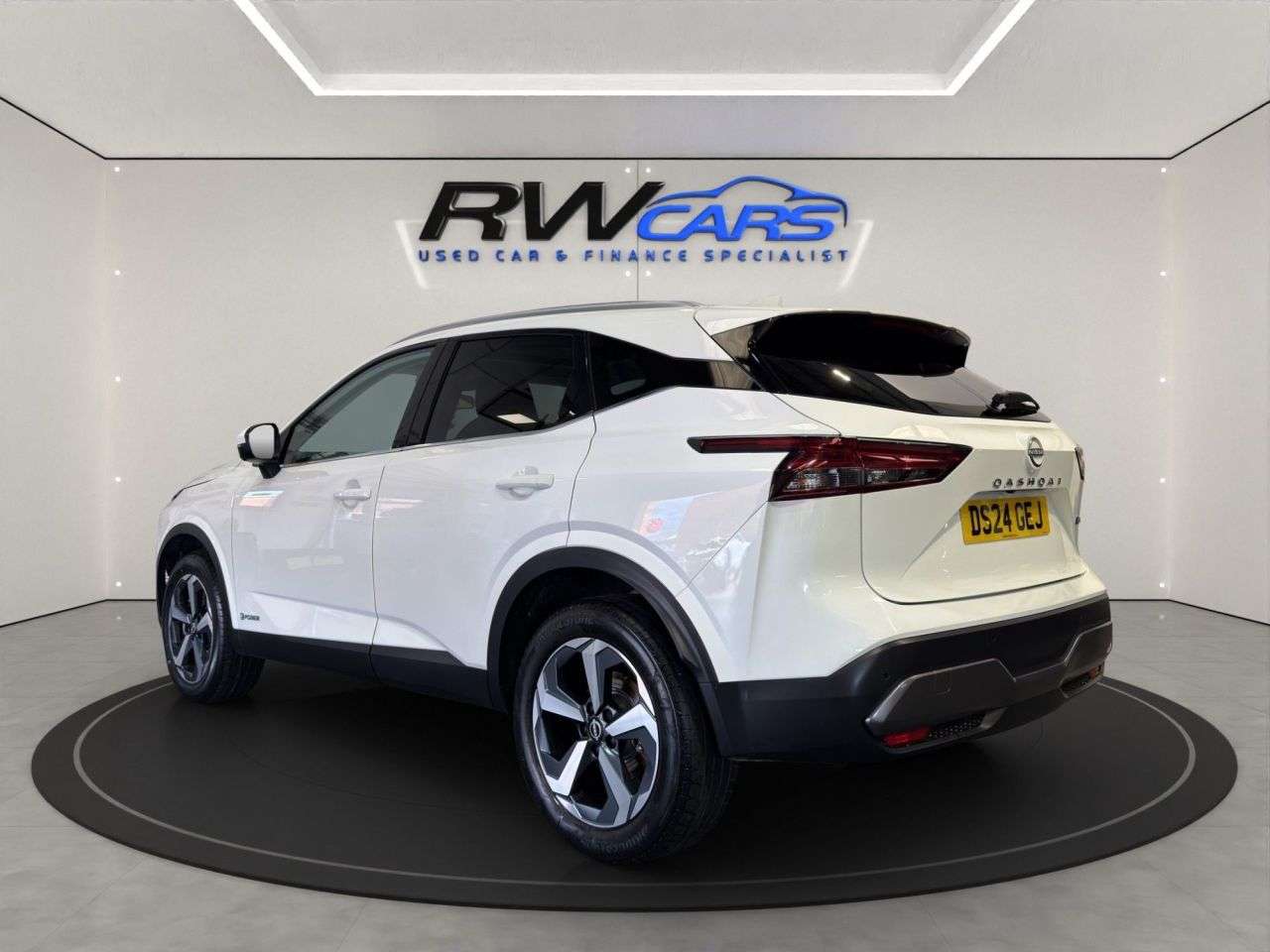 A 2024 NISSAN QASHQAI 1.5 h e-POWER N-Connecta SUV 5dr Petrol Hybrid Auto Euro 6 (s/s) (190 ps) A 2024 NISSAN QASHQAI 1.5 h e-POWER N-Connecta SUV 5dr Petrol Hybrid Auto Euro 6 (s/s) (190 ps)