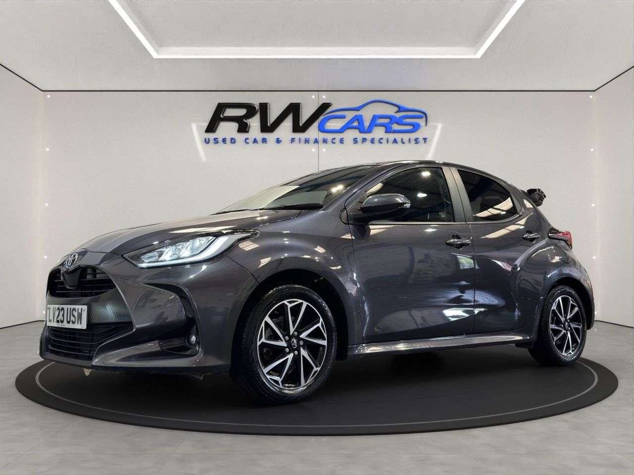 A 2023 TOYOTA YARIS 1.5 VVT-h Design Hatchback 5dr Petrol Hybrid E-CVT Euro 6 (s/s) (116 ps) A 2023 TOYOTA YARIS 1.5 VVT-h Design Hatchback 5dr Petrol Hybrid E-CVT Euro 6 (s/s) (116 ps)