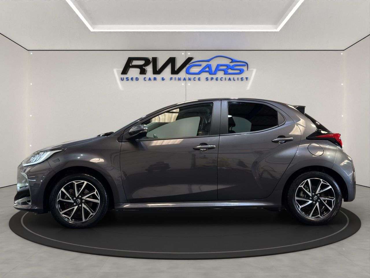 A 2023 TOYOTA YARIS 1.5 VVT-h Design Hatchback 5dr Petrol Hybrid E-CVT Euro 6 (s/s) (116 ps) A 2023 TOYOTA YARIS 1.5 VVT-h Design Hatchback 5dr Petrol Hybrid E-CVT Euro 6 (s/s) (116 ps)