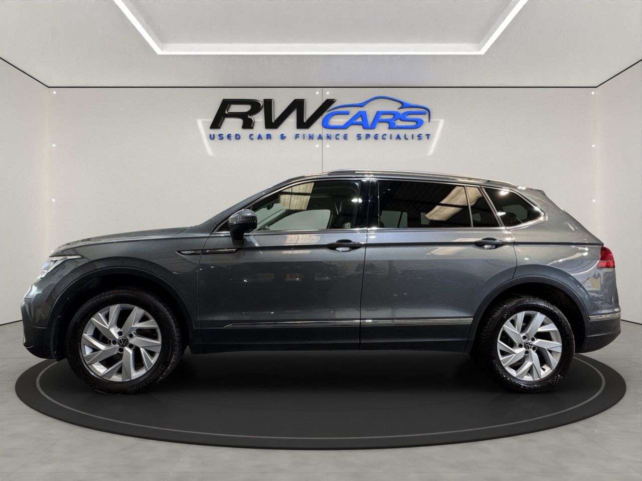 A 2023 VOLKSWAGEN TIGUAN ALLSPACE 1.5 TSI Life SUV 5dr Petrol DSG Euro 6 (s/s) (150 ps) A 2023 VOLKSWAGEN TIGUAN ALLSPACE 1.5 TSI Life SUV 5dr Petrol DSG Euro 6 (s/s) (150 ps)