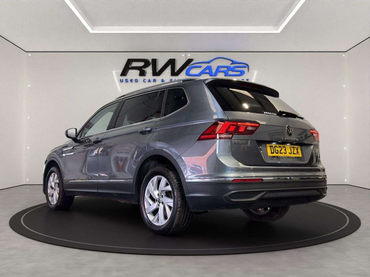 A 2023 VOLKSWAGEN TIGUAN ALLSPACE 1.5 TSI Life SUV 5dr Petrol DSG Euro 6 (s/s) (150 ps) A 2023 VOLKSWAGEN TIGUAN ALLSPACE 1.5 TSI Life SUV 5dr Petrol DSG Euro 6 (s/s) (150 ps)