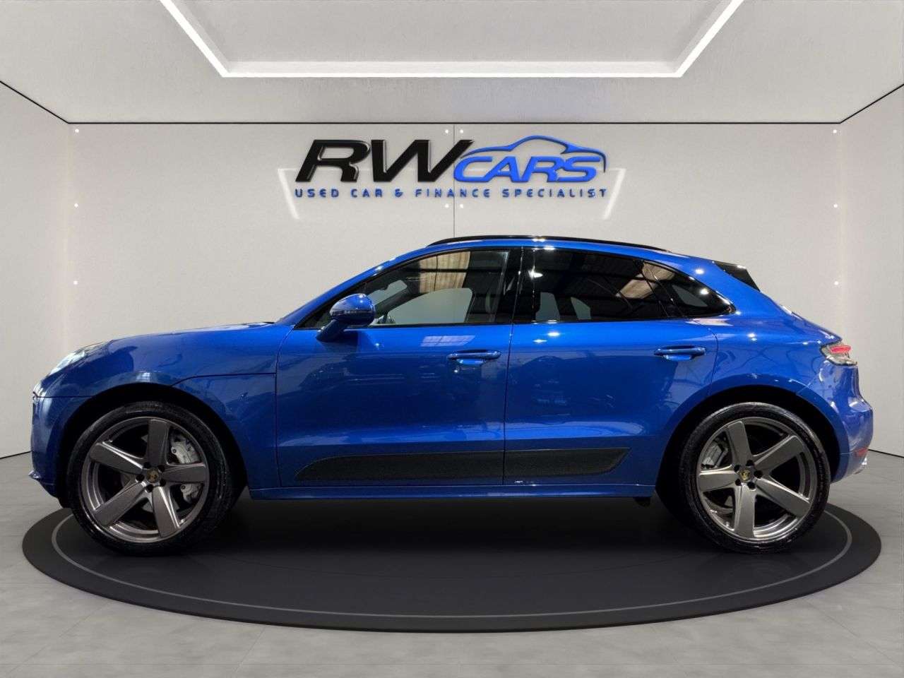 A 2019 PORSCHE MACAN 2.9T V6 Turbo SUV 5dr Petrol PDK 4WD Euro 6 (s/s) (440 ps) A 2019 PORSCHE MACAN 2.9T V6 Turbo SUV 5dr Petrol PDK 4WD Euro 6 (s/s) (440 ps)