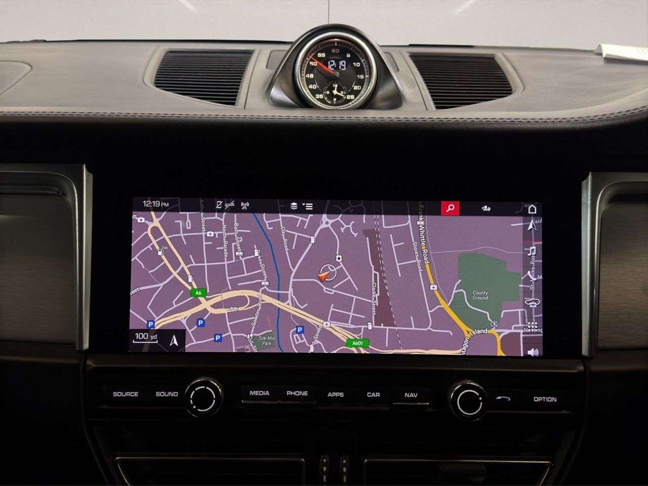 2019 PORSCHE MACAN 2019 PORSCHE MACAN