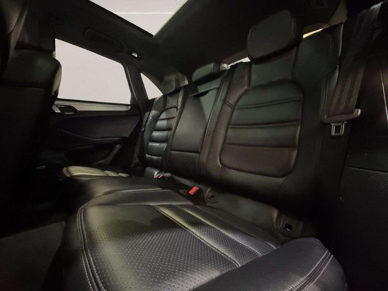 2019 PORSCHE MACAN 2019 PORSCHE MACAN