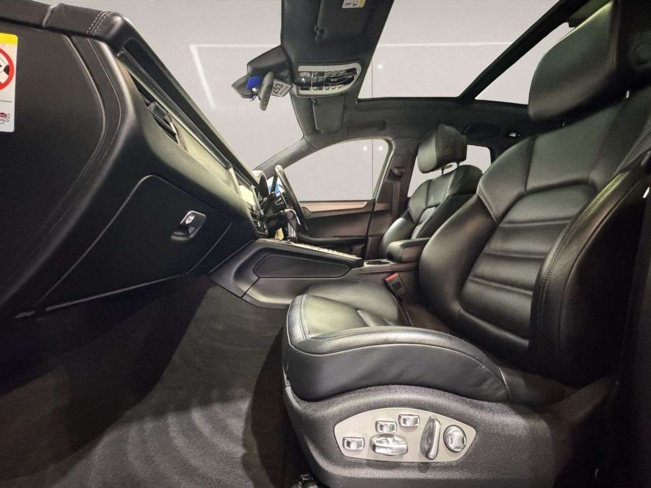 2019 PORSCHE MACAN 2019 PORSCHE MACAN