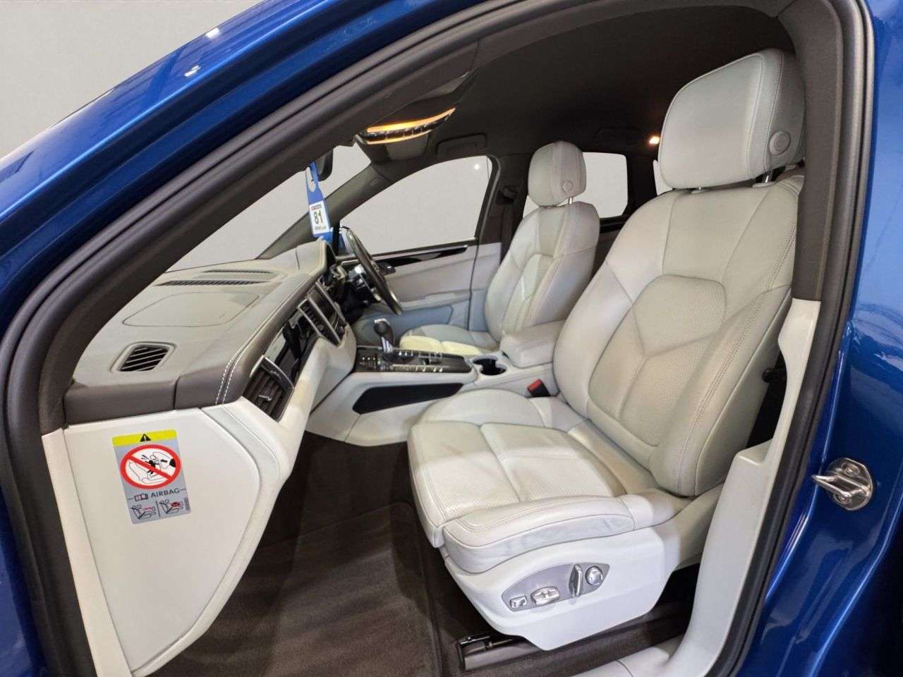 2015 PORSCHE MACAN 2015 PORSCHE MACAN