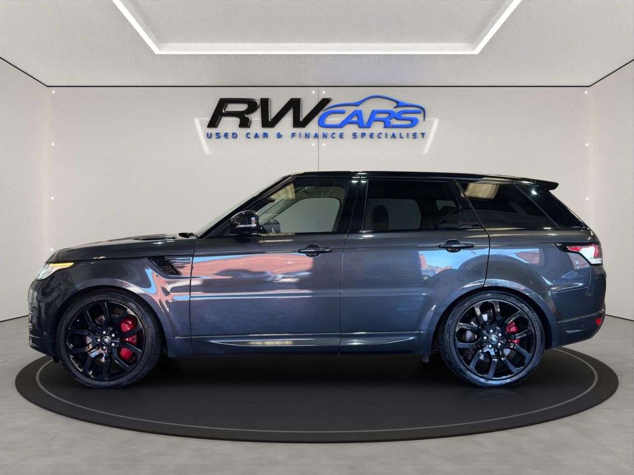 A 2017 LAND ROVER RANGE ROVER SPORT 3.0 SD V6 Autobiography Dynamic SUV 5dr Diesel Auto 4WD Euro 6 (s/s) (306 p A 2017 LAND ROVER RANGE ROVER SPORT 3.0 SD V6 Autobiography Dynamic SUV 5dr Diesel Auto 4WD Euro 6 (s/s) (306 p