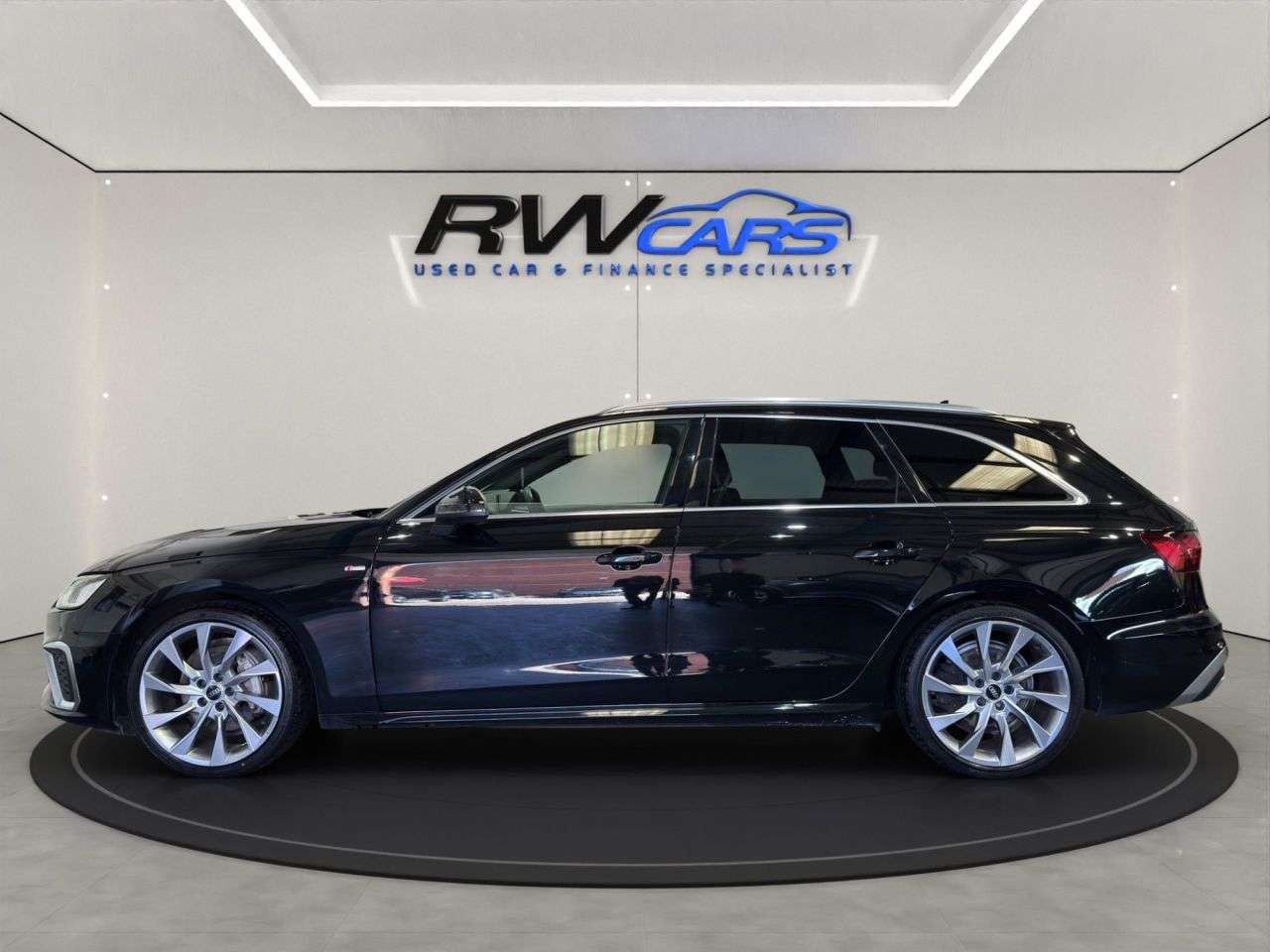 A 2024 AUDI A4 AVANT 2.0 TFSI 40 S line Estate 5dr Petrol S Tronic Euro 6 (s/s) (204 ps) A 2024 AUDI A4 AVANT 2.0 TFSI 40 S line Estate 5dr Petrol S Tronic Euro 6 (s/s) (204 ps)