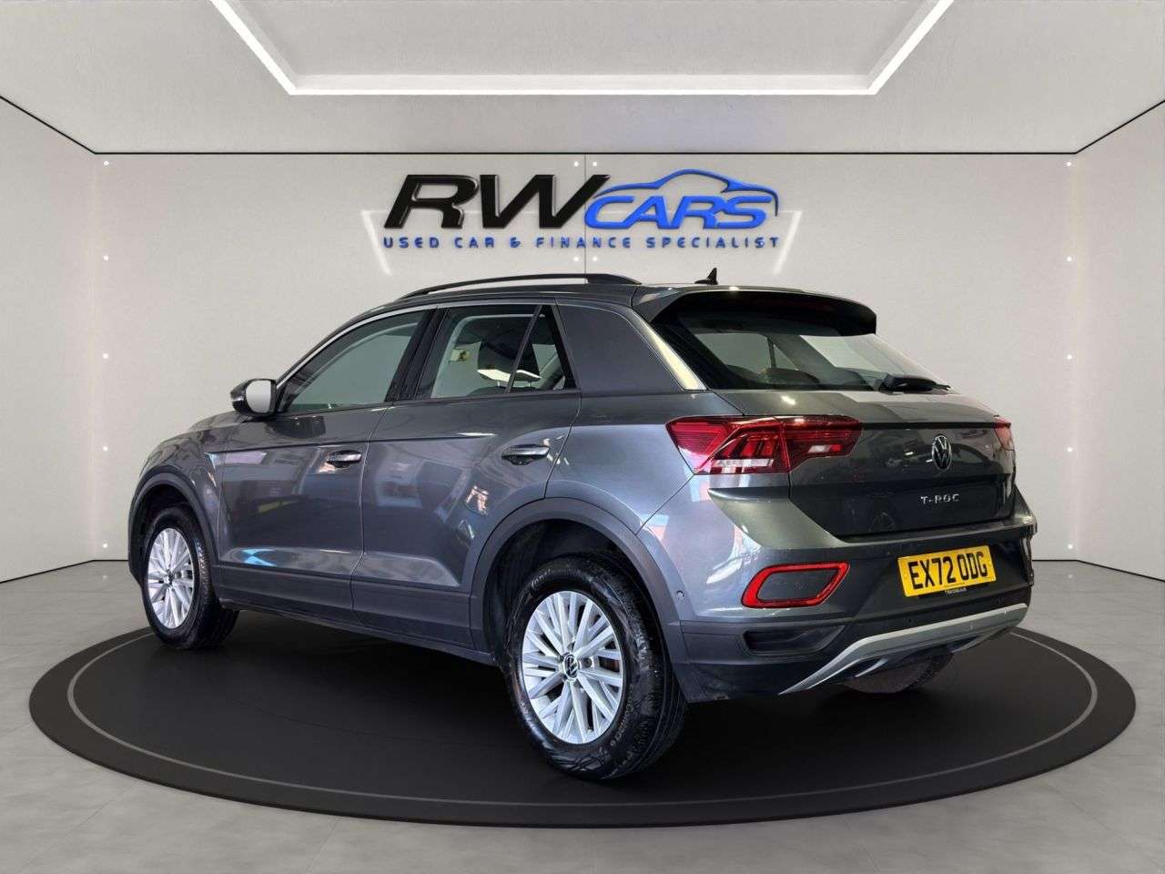 A 2022 VOLKSWAGEN T-ROC 1.5 TSI Life SUV 5dr Petrol DSG Euro 6 (s/s) (150 ps) A 2022 VOLKSWAGEN T-ROC 1.5 TSI Life SUV 5dr Petrol DSG Euro 6 (s/s) (150 ps)