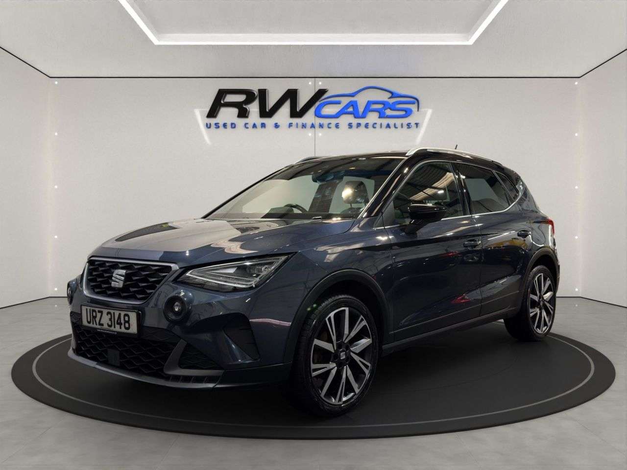 A 2022 SEAT ARONA 1.0 TSI FR Edition SUV 5dr Petrol Manual Euro 6 (s/s) (110 ps) A 2022 SEAT ARONA 1.0 TSI FR Edition SUV 5dr Petrol Manual Euro 6 (s/s) (110 ps)