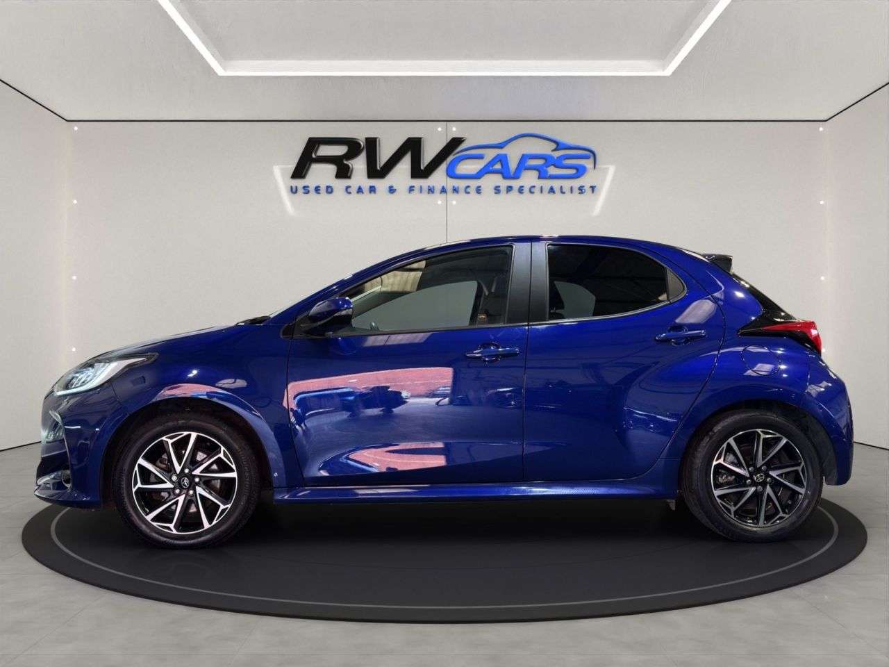 A 2023 TOYOTA YARIS 1.5 VVT-h Design Hatchback 5dr Petrol Hybrid E-CVT Euro 6 (s/s) (116 ps) A 2023 TOYOTA YARIS 1.5 VVT-h Design Hatchback 5dr Petrol Hybrid E-CVT Euro 6 (s/s) (116 ps)