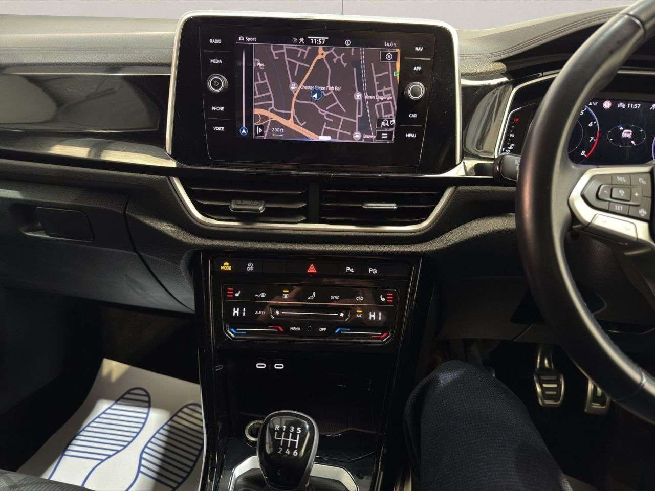 2024 VOLKSWAGEN T-ROC 2024 VOLKSWAGEN T-ROC