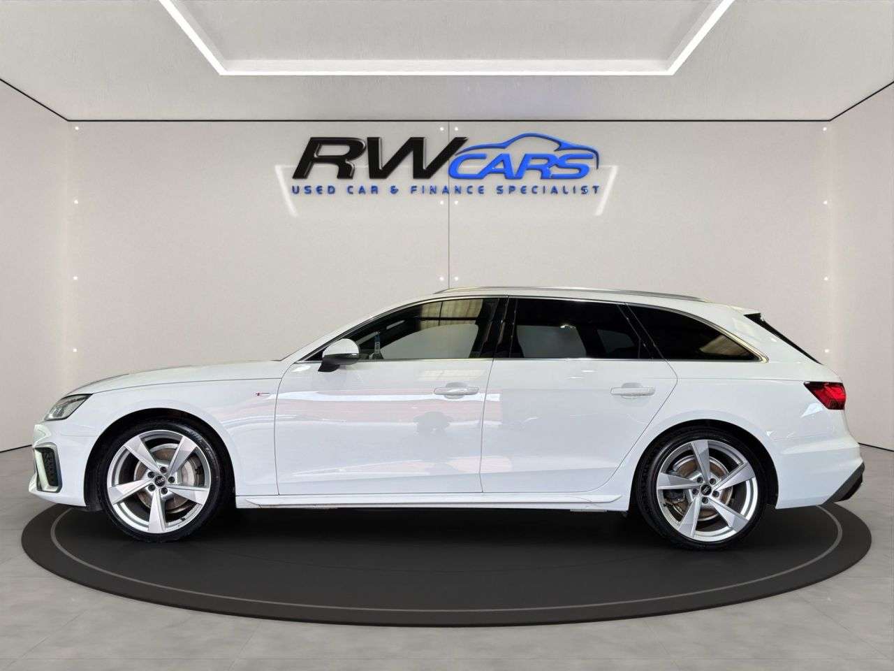 A 2023 AUDI A4 AVANT 2.0 TFSI 40 S line Estate 5dr Petrol S Tronic Euro 6 (s/s) (204 ps) A 2023 AUDI A4 AVANT 2.0 TFSI 40 S line Estate 5dr Petrol S Tronic Euro 6 (s/s) (204 ps)