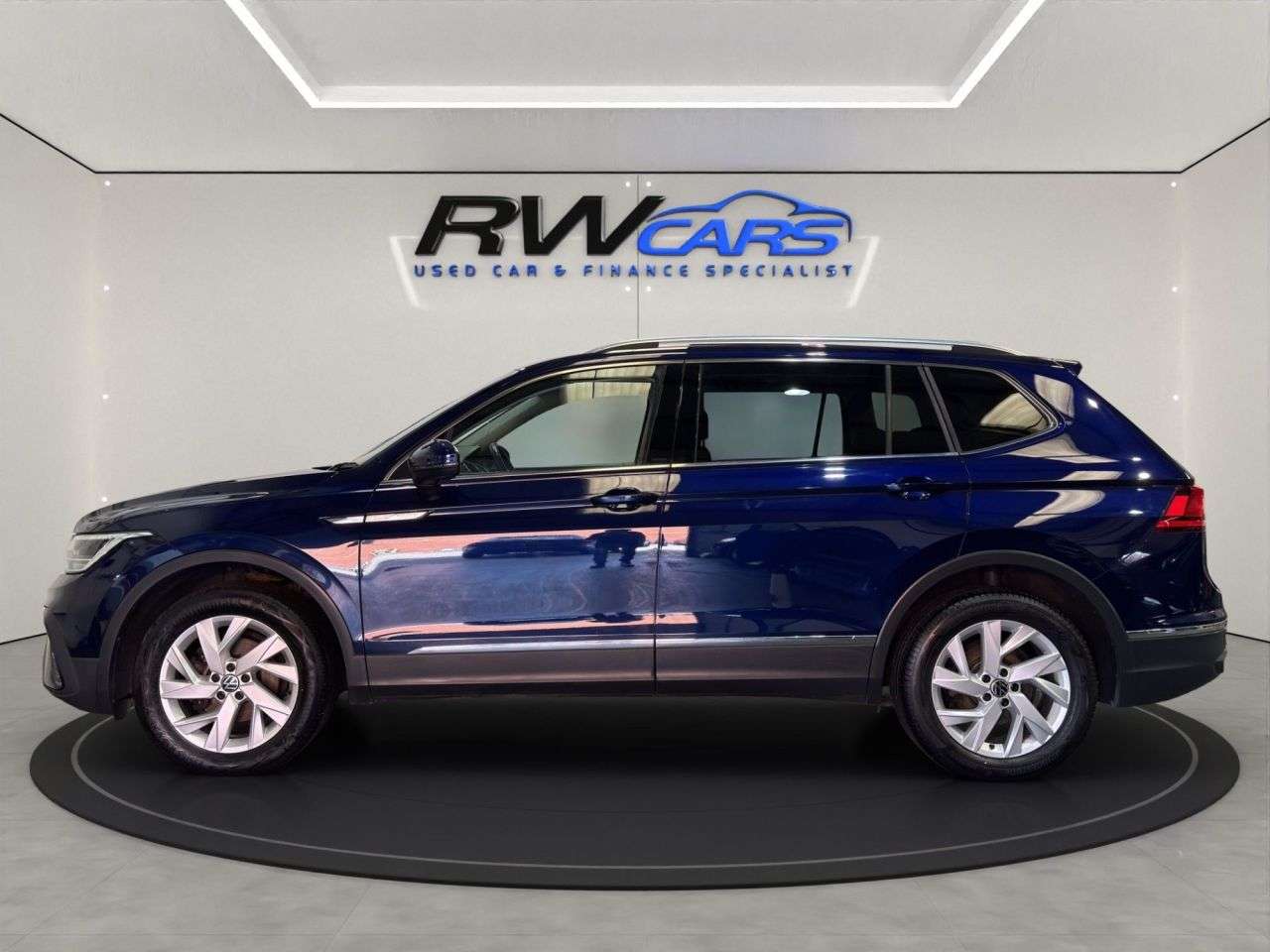 A 2022 VOLKSWAGEN TIGUAN ALLSPACE 1.5 TSI Life SUV 5dr Petrol Manual Euro 6 (s/s) (150 ps) A 2022 VOLKSWAGEN TIGUAN ALLSPACE 1.5 TSI Life SUV 5dr Petrol Manual Euro 6 (s/s) (150 ps)