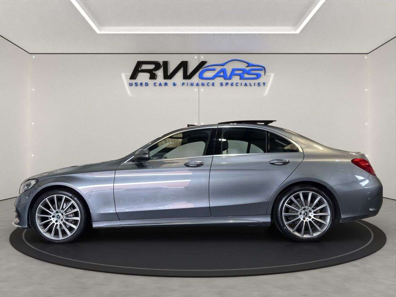 A 2017 MERCEDES-BENZ C-CLASS 2.1 C220d AMG Line (Premium) Saloon 4dr Diesel G-Tronic+ Euro 6 (s/s) (170 A 2017 MERCEDES-BENZ C-CLASS 2.1 C220d AMG Line (Premium) Saloon 4dr Diesel G-Tronic+ Euro 6 (s/s) (170