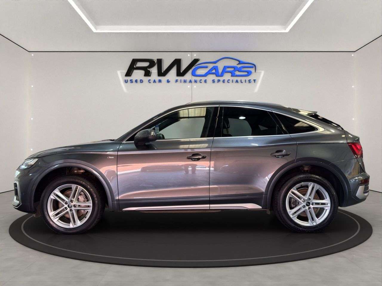 A 2022 AUDI Q5 2.0 TDI 40 S line Sportback 5dr Diesel S Tronic quattro Euro 6 (s/s) (204 p A 2022 AUDI Q5 2.0 TDI 40 S line Sportback 5dr Diesel S Tronic quattro Euro 6 (s/s) (204 p
