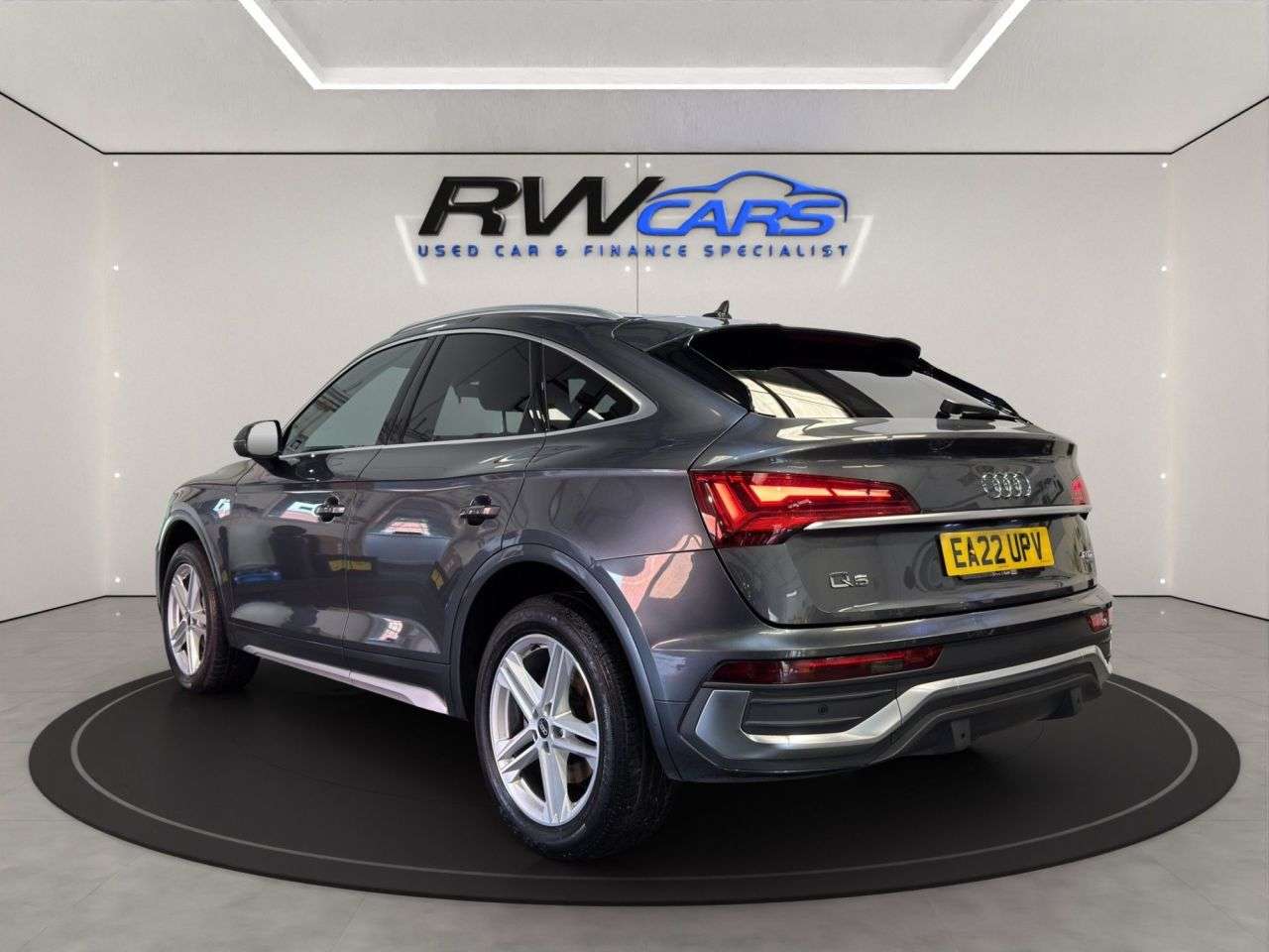 A 2022 AUDI Q5 2.0 TDI 40 S line Sportback 5dr Diesel S Tronic quattro Euro 6 (s/s) (204 p A 2022 AUDI Q5 2.0 TDI 40 S line Sportback 5dr Diesel S Tronic quattro Euro 6 (s/s) (204 p