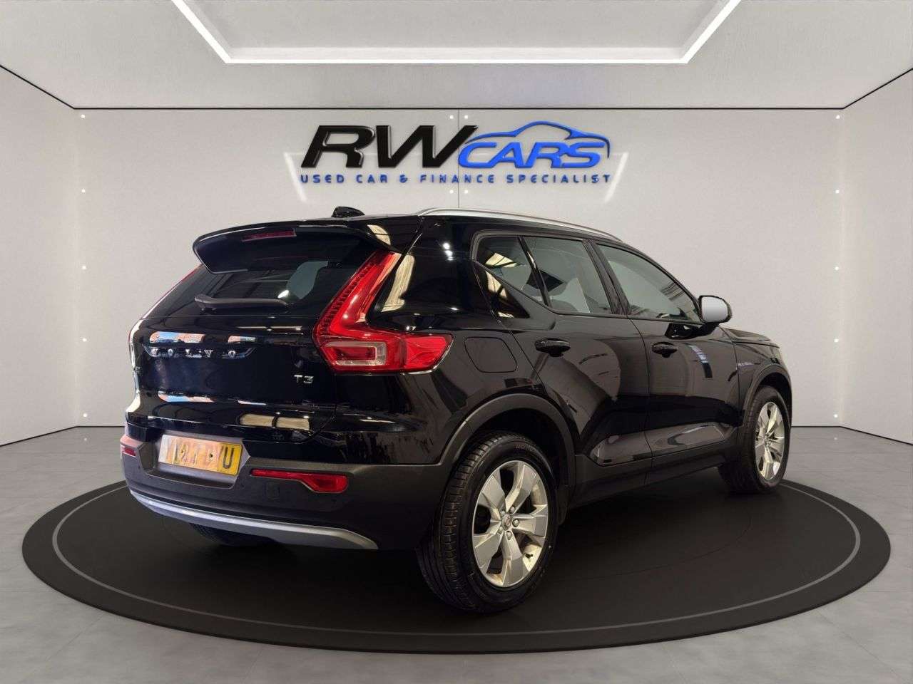 2022 VOLVO XC40 2022 VOLVO XC40