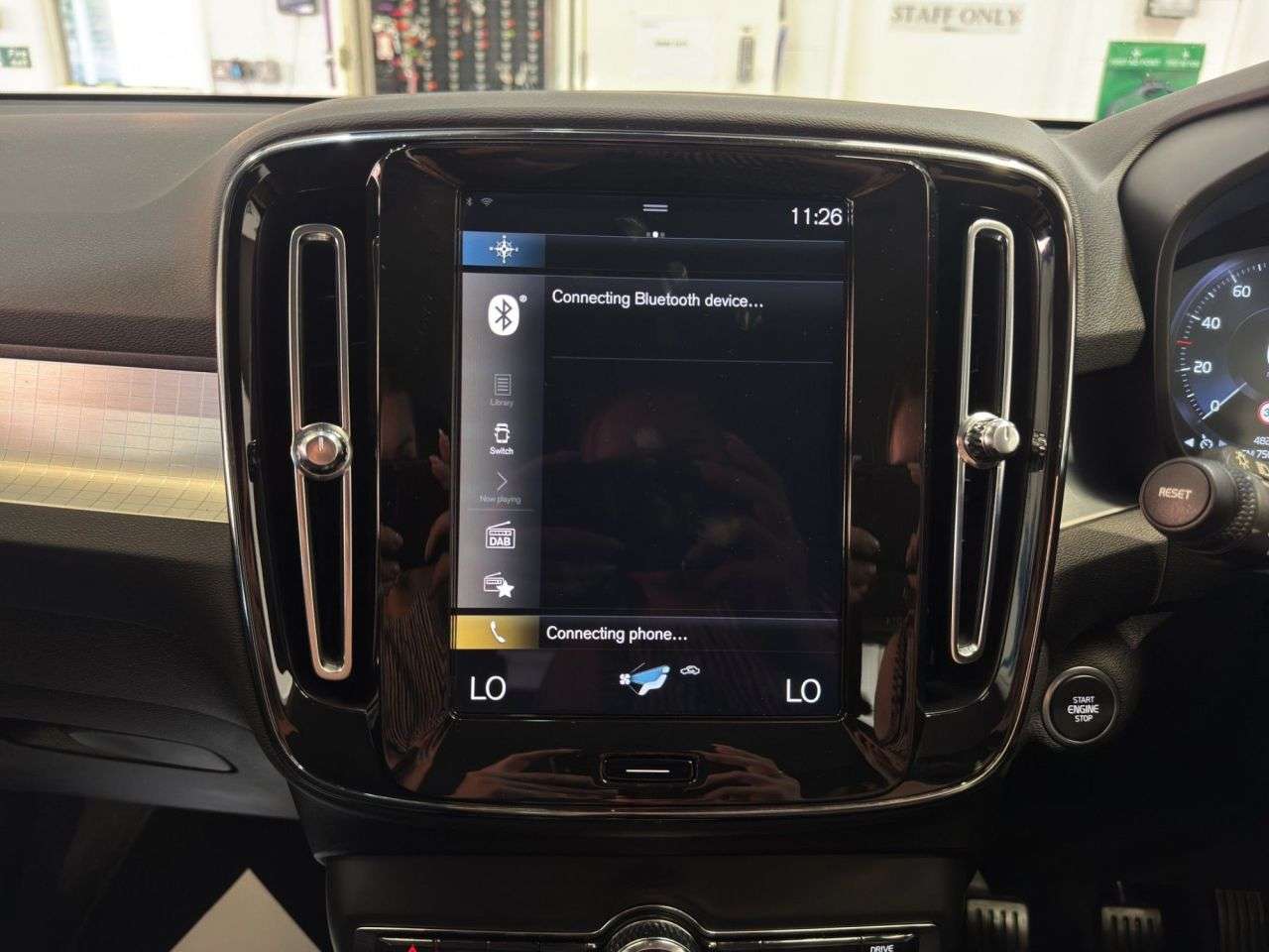 2022 VOLVO XC40 2022 VOLVO XC40