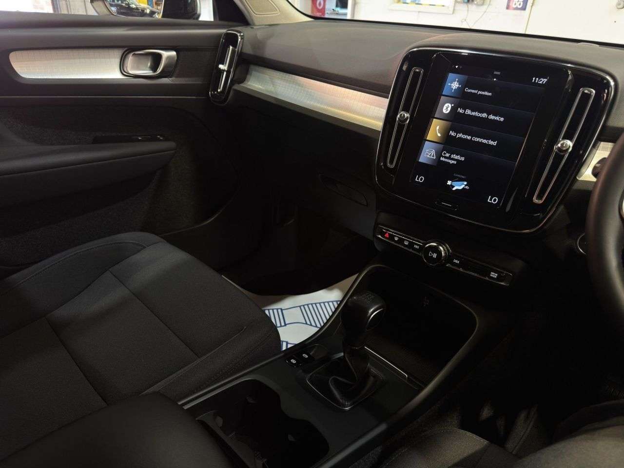 2022 VOLVO XC40 2022 VOLVO XC40