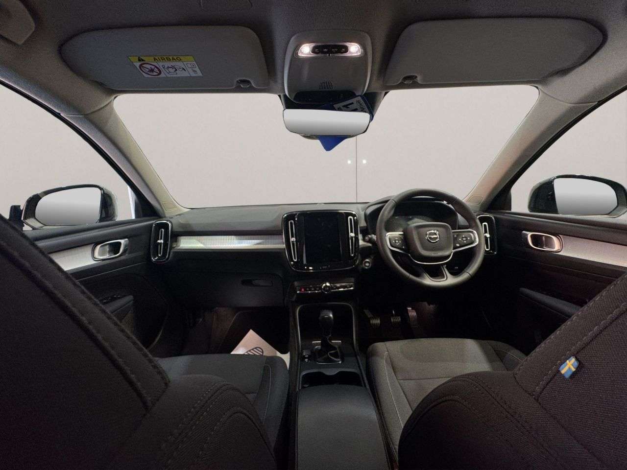 2022 VOLVO XC40 2022 VOLVO XC40