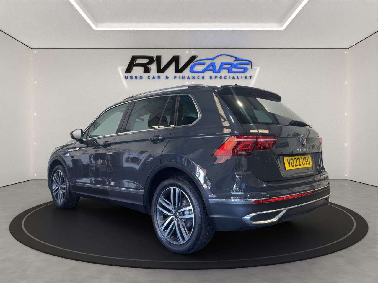 A 2022 VOLKSWAGEN TIGUAN 1.5 TSI Elegance SUV 5dr Petrol DSG Euro 6 (s/s) (150 ps) A 2022 VOLKSWAGEN TIGUAN 1.5 TSI Elegance SUV 5dr Petrol DSG Euro 6 (s/s) (150 ps)