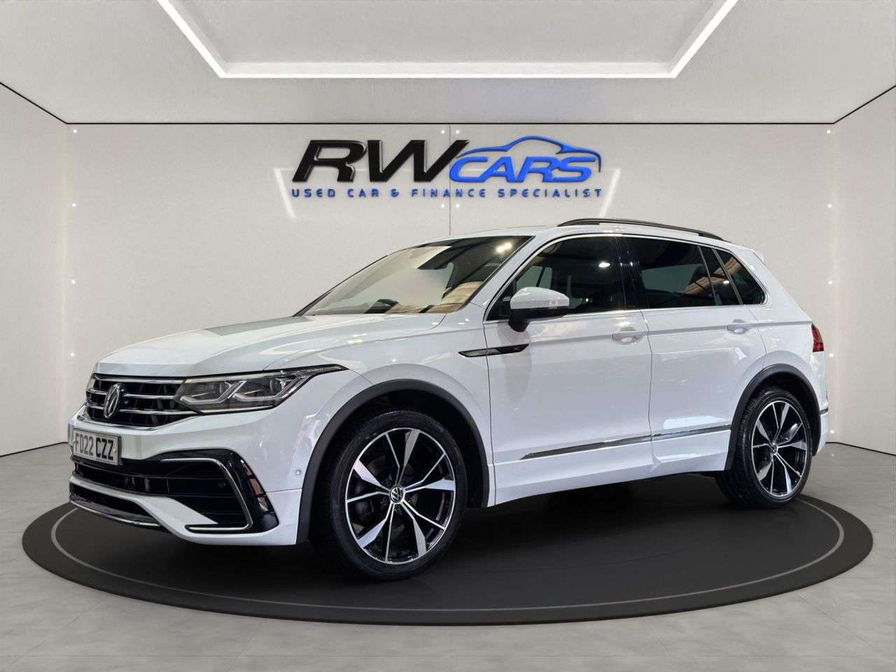 A 2022 VOLKSWAGEN TIGUAN 2.0 TDI R-Line SUV 5dr Diesel DSG Euro 6 (s/s) (150 ps) A 2022 VOLKSWAGEN TIGUAN 2.0 TDI R-Line SUV 5dr Diesel DSG Euro 6 (s/s) (150 ps)