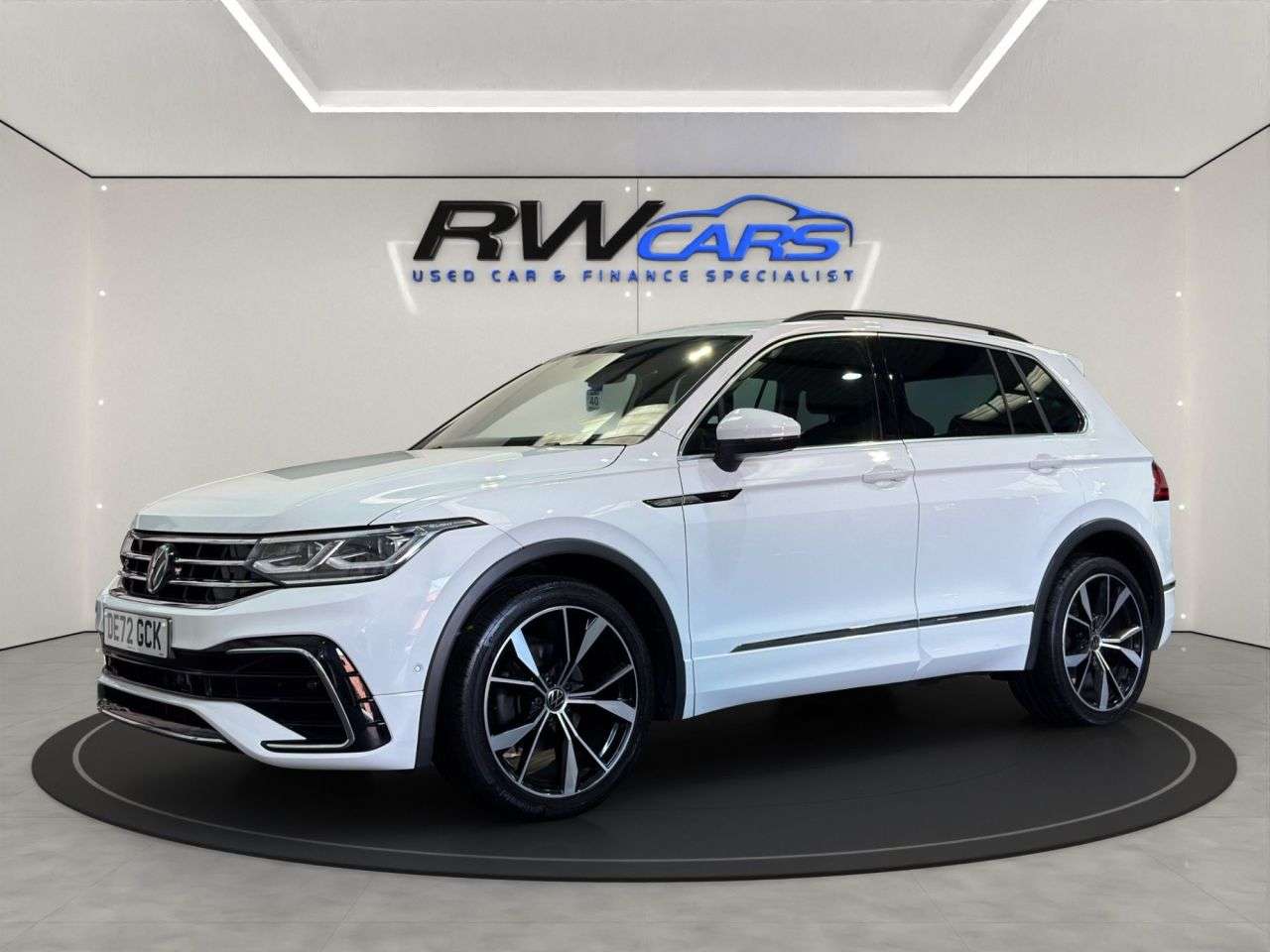 A 2022 VOLKSWAGEN TIGUAN 2.0 TDI R-Line SUV 5dr Diesel DSG Euro 6 (s/s) (150 ps) A 2022 VOLKSWAGEN TIGUAN 2.0 TDI R-Line SUV 5dr Diesel DSG Euro 6 (s/s) (150 ps)