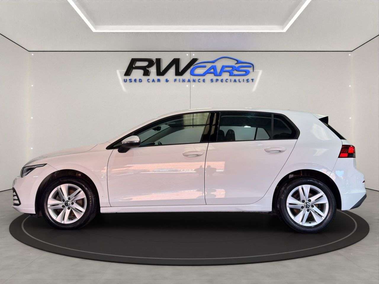 A 2022 VOLKSWAGEN GOLF 1.0 TSI Life Hatchback 5dr Petrol Manual Euro 6 (s/s) (110 ps) A 2022 VOLKSWAGEN GOLF 1.0 TSI Life Hatchback 5dr Petrol Manual Euro 6 (s/s) (110 ps)
