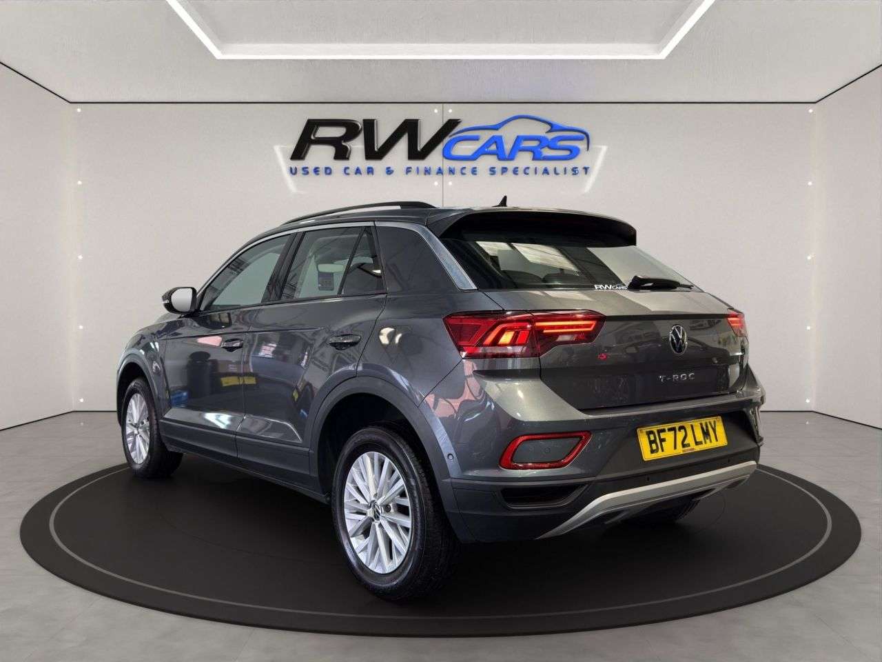 A 2022 VOLKSWAGEN T-ROC 1.5 TSI Life SUV 5dr Petrol Manual Euro 6 (s/s) (150 ps) A 2022 VOLKSWAGEN T-ROC 1.5 TSI Life SUV 5dr Petrol Manual Euro 6 (s/s) (150 ps)