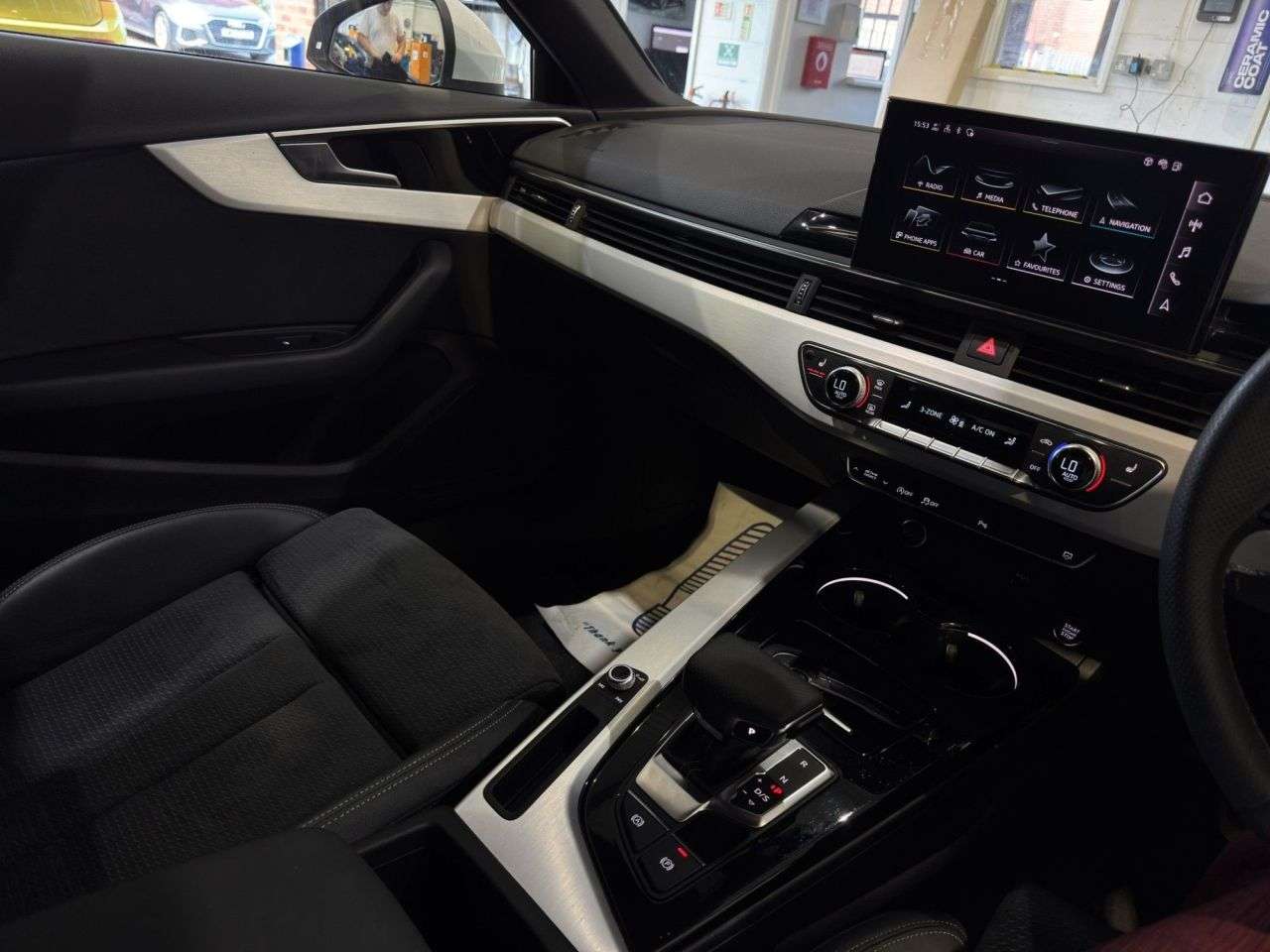 2024 AUDI A4 AVANT 2024 AUDI A4 AVANT