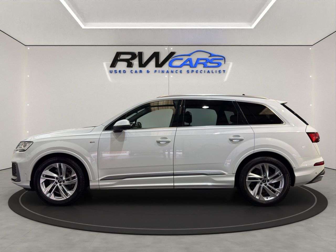 A 2023 AUDI Q7 3.0 TFSI V6 55 S line SUV 5dr Petrol Tiptronic quattro Euro 6 (s/s) (340 ps A 2023 AUDI Q7 3.0 TFSI V6 55 S line SUV 5dr Petrol Tiptronic quattro Euro 6 (s/s) (340 ps