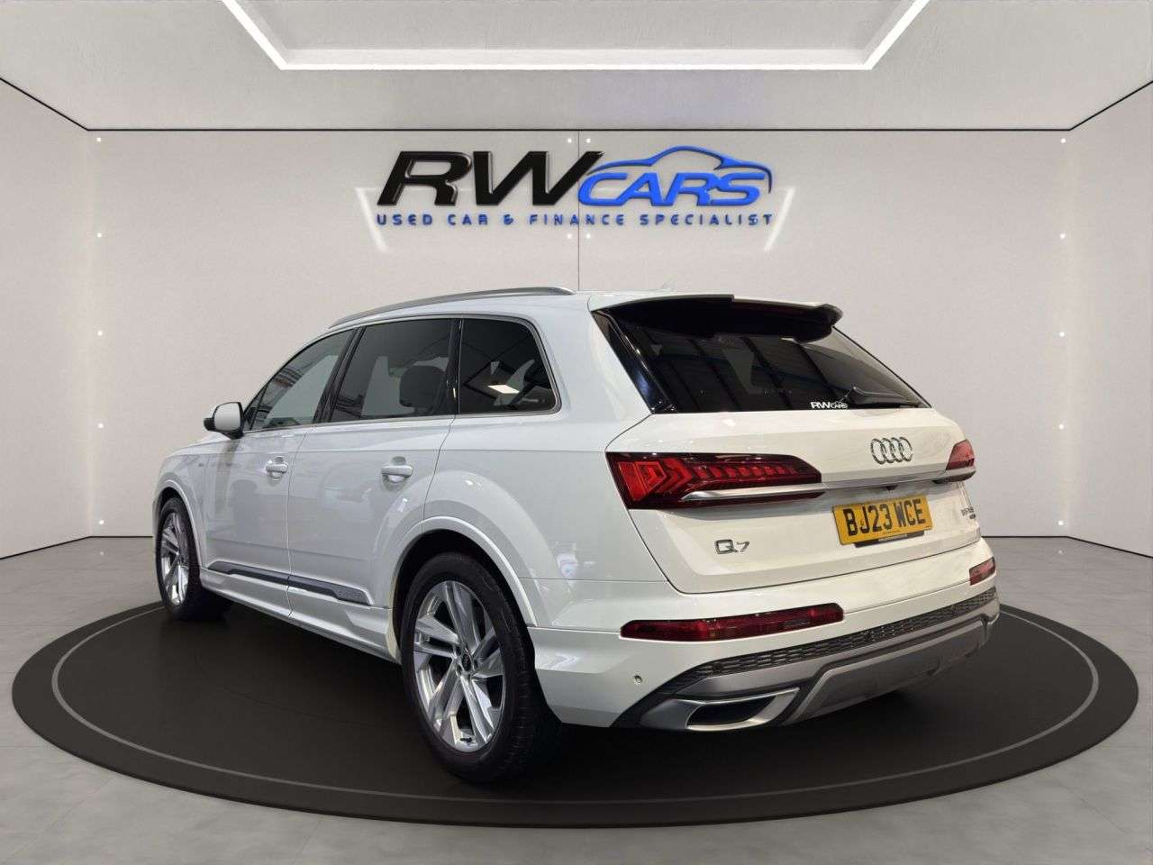 A 2023 AUDI Q7 3.0 TFSI V6 55 S line SUV 5dr Petrol Tiptronic quattro Euro 6 (s/s) (340 ps A 2023 AUDI Q7 3.0 TFSI V6 55 S line SUV 5dr Petrol Tiptronic quattro Euro 6 (s/s) (340 ps