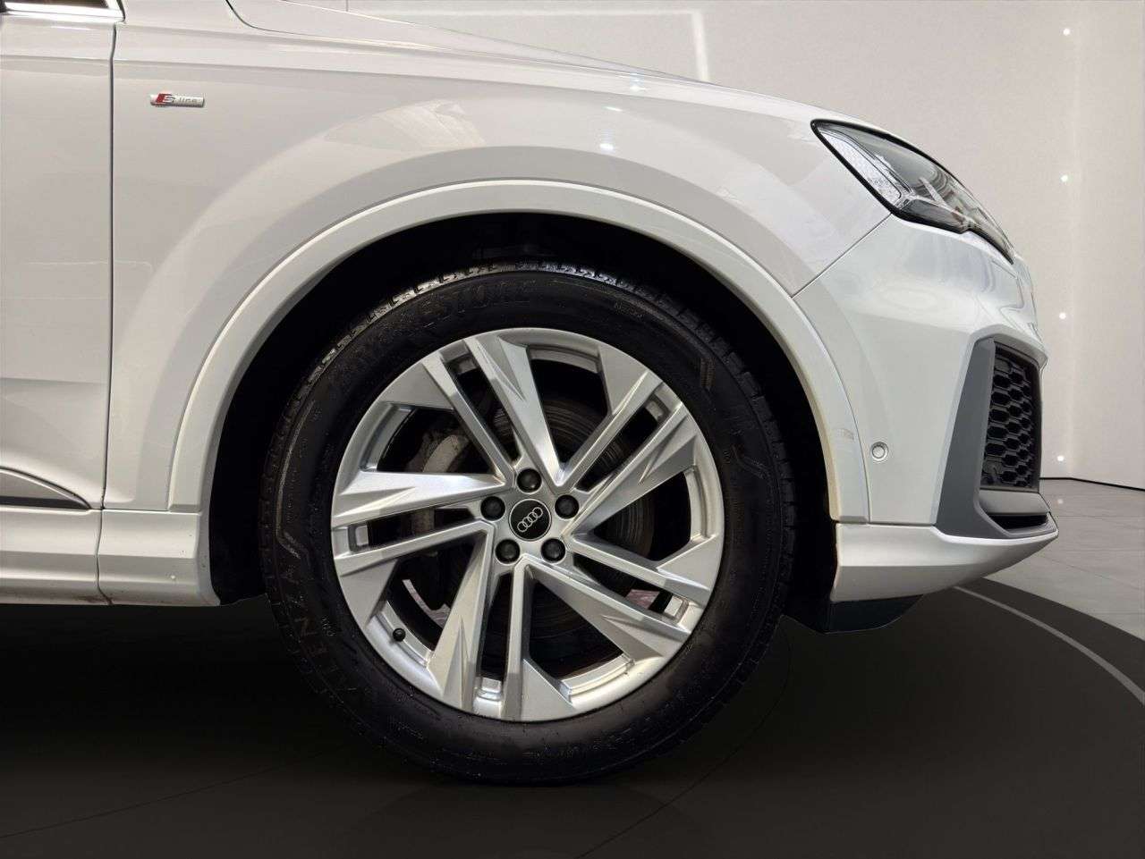 2023 AUDI Q7 2023 AUDI Q7